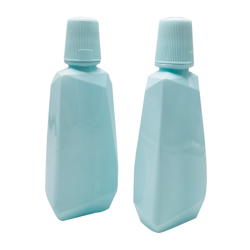 ขวดน้ำยาบ้วนปากสีฟ้า