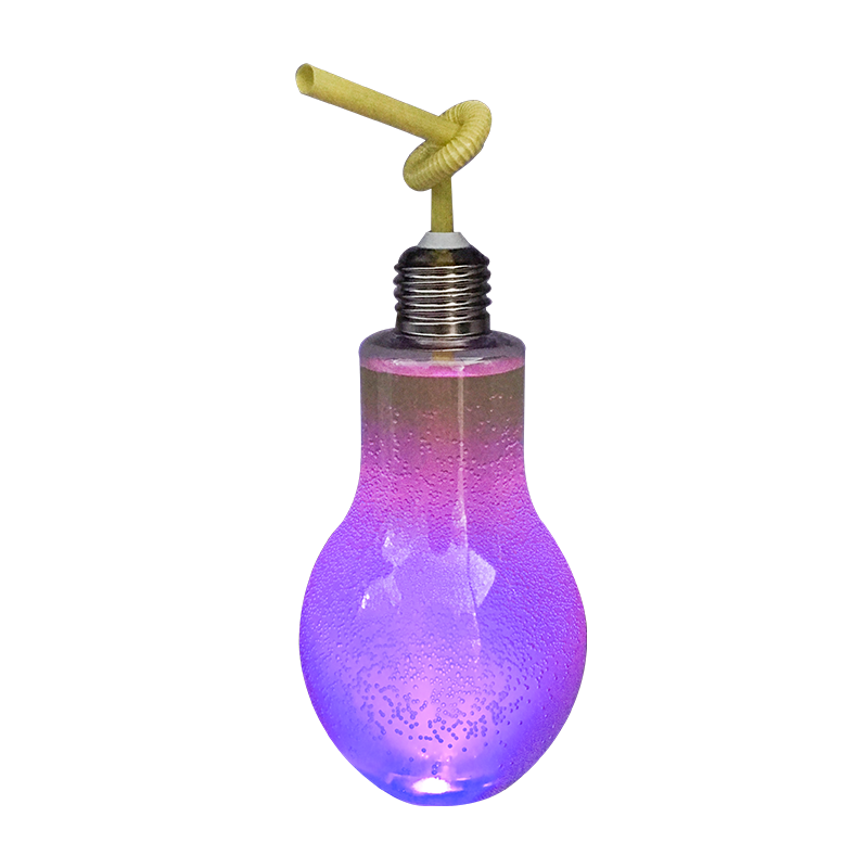 ขวดชานมหลอดฟ้าแลบฟ้าผ่า